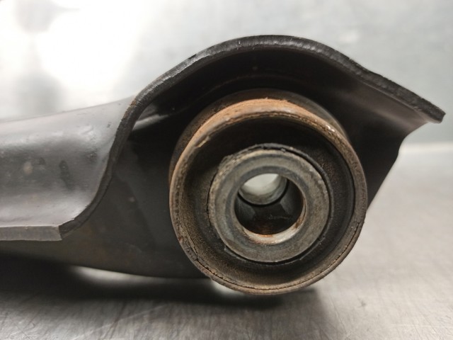 MERCEDES Q0014141V002000000 Brazo inferior izquierdo/derecho de suspensión delantera  disponible España