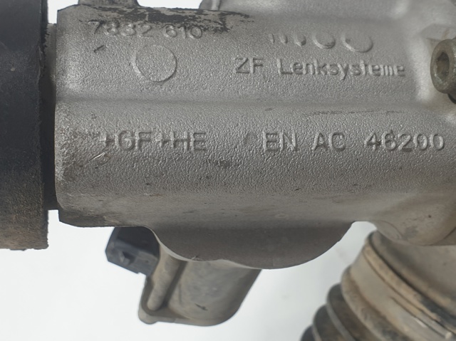 QEB500425 Land Rover