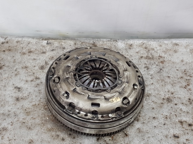 R2A116610B Mazda
