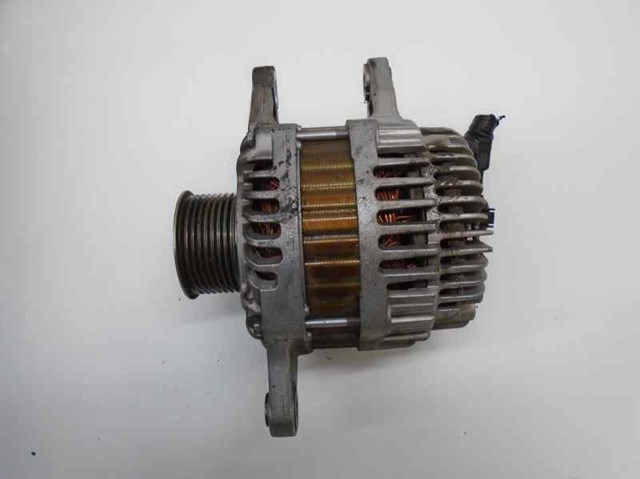 Alternador R2AA18300A Mazda