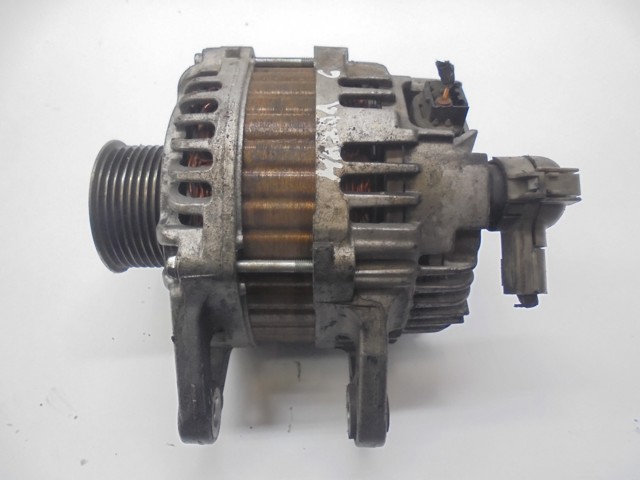 Alternador R2AA18300A Mazda