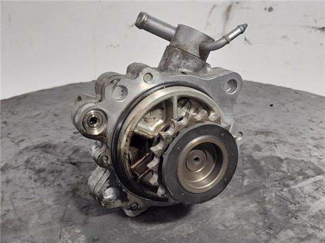 R2AA18G00 MAZDA Bomba de vacío comprar Bilbao