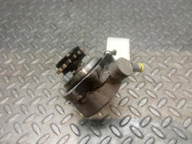 R2AA18G00 MAZDA Bomba de vacío comprar Bilbao