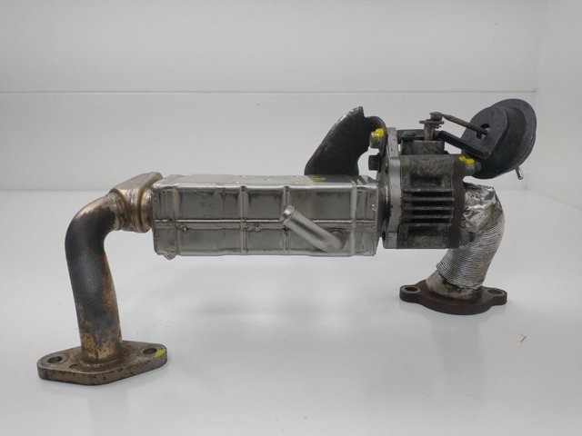 R2AA20304 Mazda