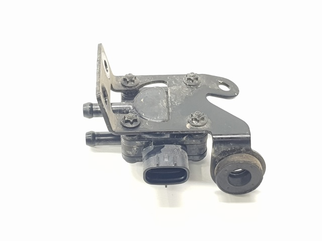 R2AX182B5 Mazda