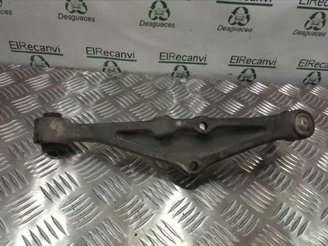 Brazo inferior derecho de la suspensión delantera RBJ100781 ROVER
