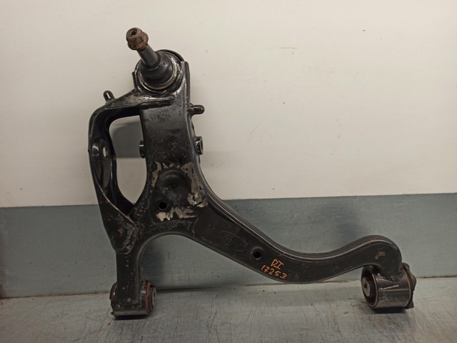 Brazo inferior izquierdo de la suspensión delantera RBJ500456 LAND ROVER