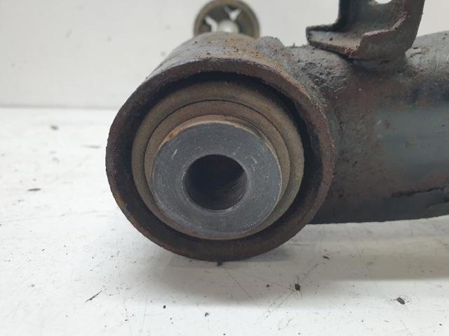 RGG500283 Brazo superior derecho de la suspensión trasera  disponible Burgos