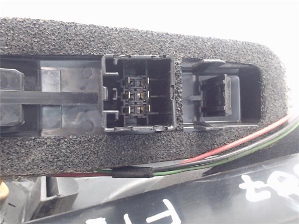 RS1022A01AR00F00 FORD Piloto trasero derecho comprar Bilbao