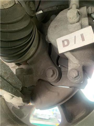 RUB000050 Land Rover