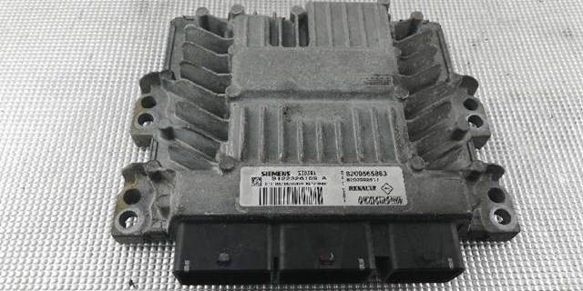 S122326109A RENAULT ECU  en stock Gandía