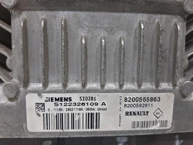 S122326109A RENAULT ECU  en stock Gandía