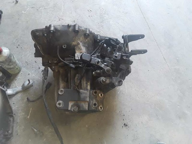HYUNDAI S614JE Caja de cambios manual completa  comprar en Ponferrada