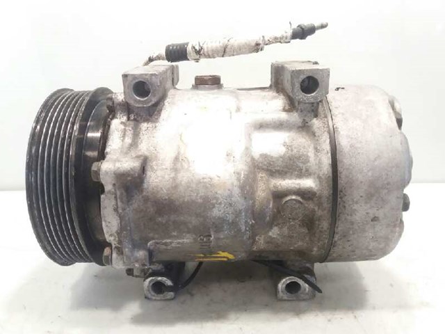 SD7V16 RENAULT Compresor de aire acondicionado  disponible Ourense