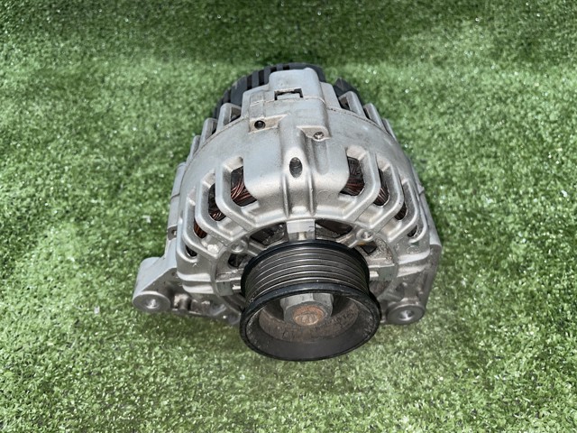 SG12B025 VAG Alternador  disponible Vigo