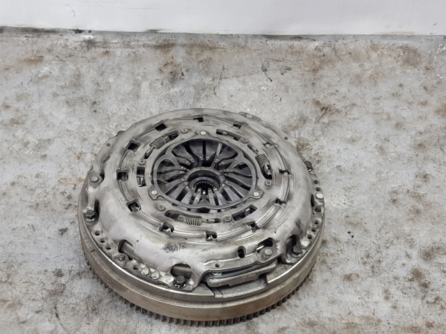 SH0116610 Mazda