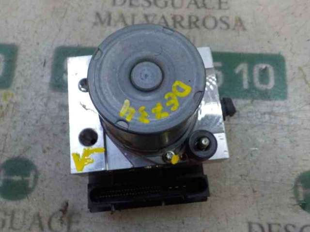 SRB500174 Land Rover