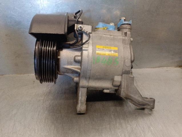 Compresor climatizador SU00302114 TOYOTA