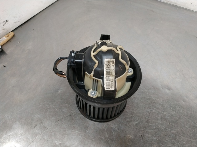 PEUGEOT T1000588K Motor del ventilador del calefactor  disponible Valladolid