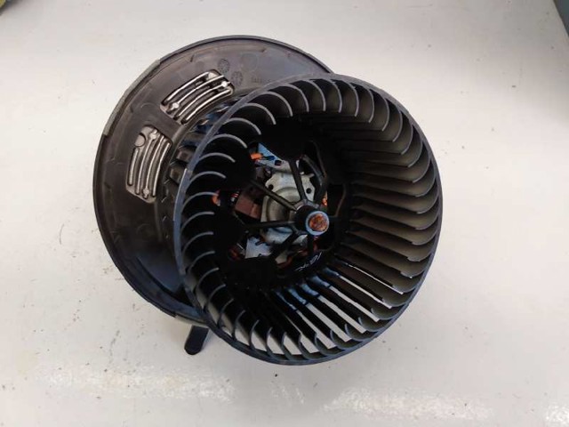 T1021327U BMW