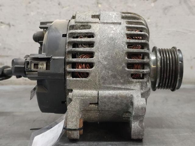 VAG TG14C011 Alternador  disponible Valladolid