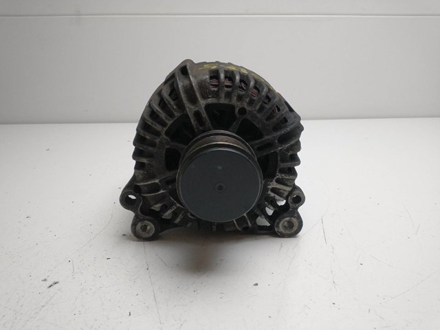 VAG TG14C011 Alternador  en stock Valencia