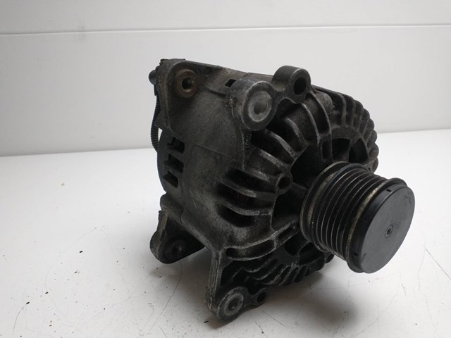 TG14C011 VAG Alternador  disponible Ourense