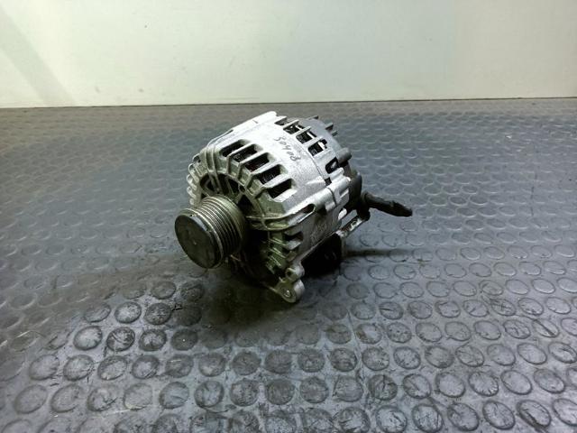 VAG TG14C026 Alternador  en stock Salamanca
