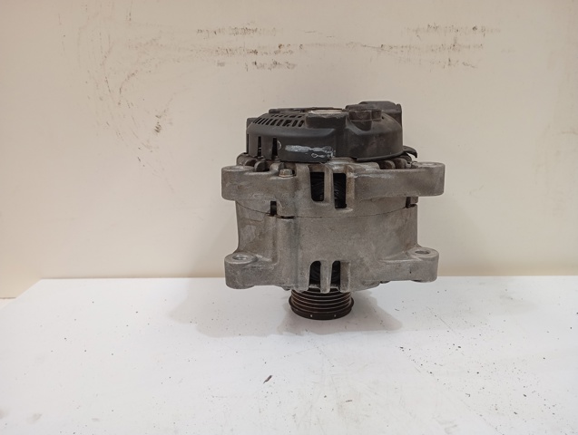 TG15C135 PEUGEOT Alternador  en stock Córdoba