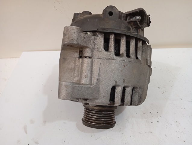 TG15C135 PEUGEOT Alternador  en stock Gandía