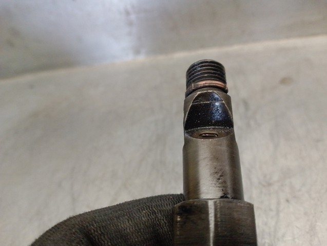 TJBB02201D Inyector de combustible  disponible Burgos