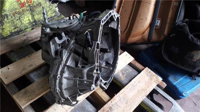 RENAULT TL4000 Caja de cambios manual completa  disponible Valladolid