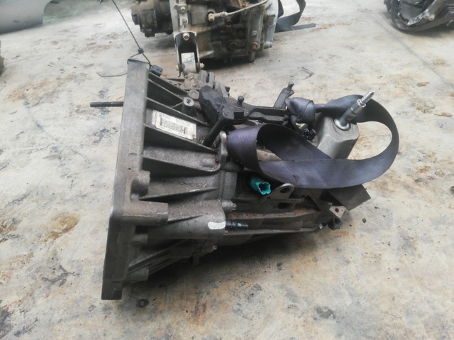 TL4137 NISSAN Caja de cambios  en stock Huelva