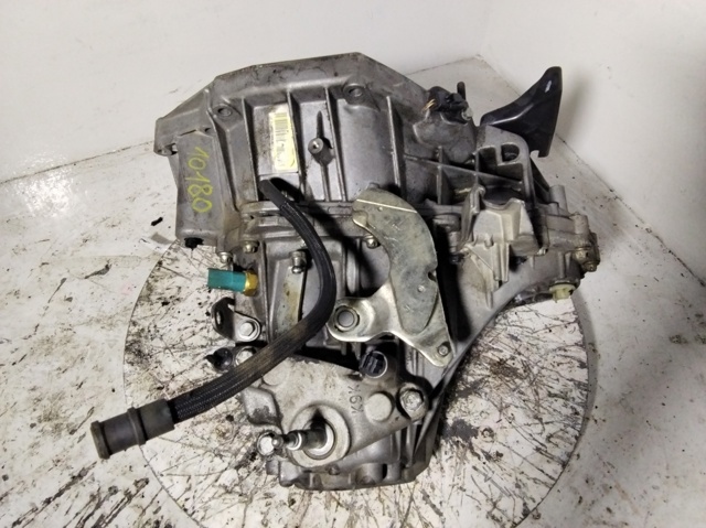 TL4A000 Renault (RVI)