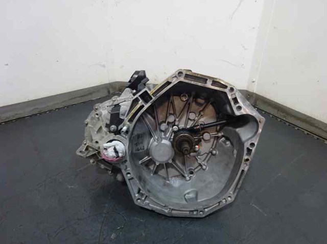 TL4A040 RENAULT Caja de cambios  en stock Gandía