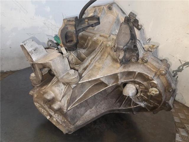 RENAULT TL4A040 Caja de cambios manual completa  disponible Valladolid