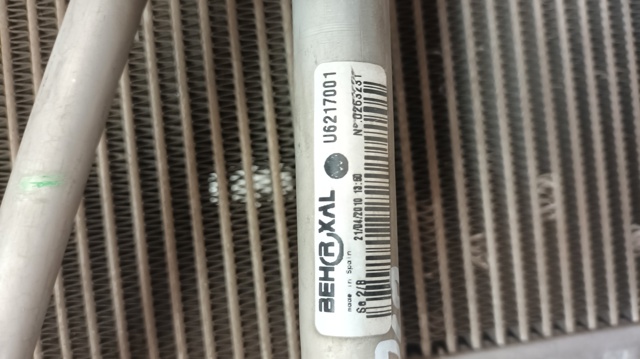 VAG U6217001 Condensador aire acondicionado  en stock Terrassa