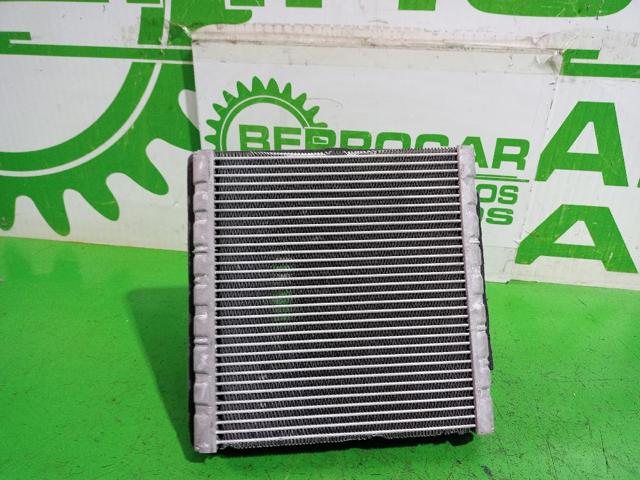 VAG U6217001 Condensador aire acondicionado  en stock Terrassa
