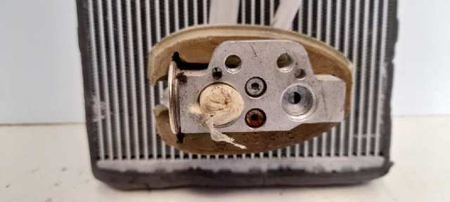 U6217001 VAG Condensador de aire acondicionado  comprar en Jaén