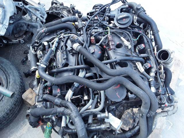 PEUGEOT UHZ Motor completo  en stock Salamanca