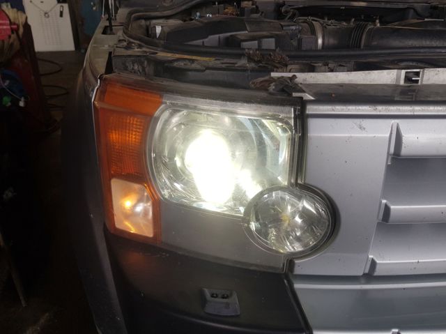 Faro delantero derecho Land Rover Discovery III (LR3)