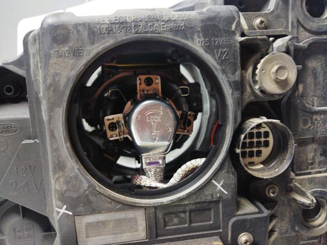 XBC500402 LAND ROVER Faro derecho  en stock Gandía