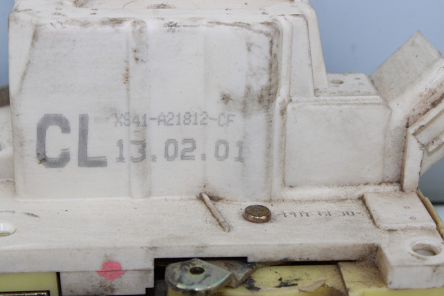 XS41A21812CF Cerradura de puerta delantera derecha  en stock Castellón
