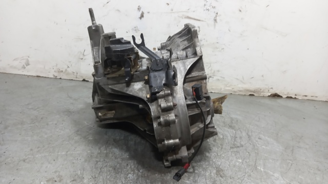 XS4R7F097 Ford