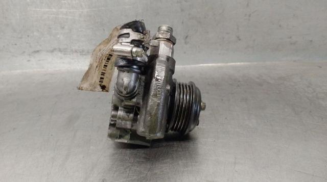 FORD XS713A674BF Bomba de dirección  en stock Salamanca
