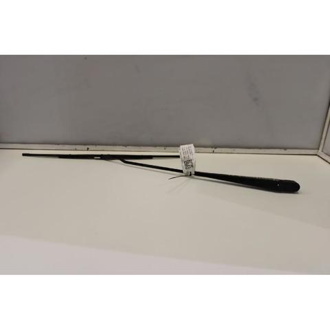 YC1517526BA Brazo del limpiaparabrisas  disponible Burgos