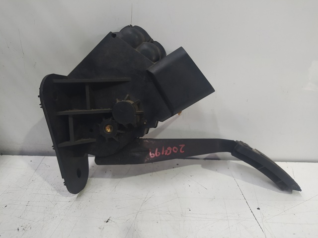 FORD YC159F836BD Pedal del acelerador  comprar en Ponferrada