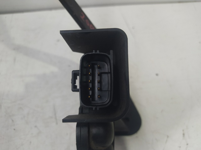 YC159F836BD FORD Pedal del acelerador  disponible Ourense