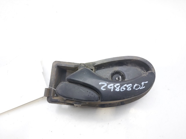 FORD YC15V22601AB Manija interior de puerta delantera izquierda  en stock Terrassa