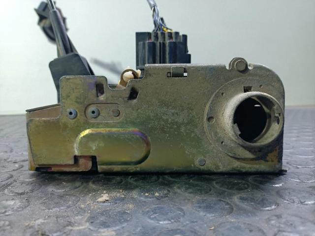 YC1AV21812BE Ford